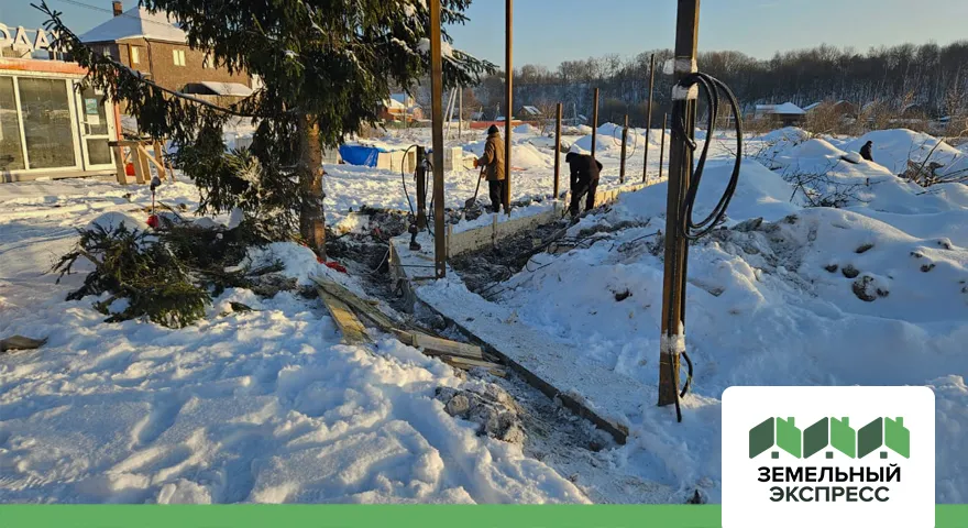 Установка забора в поселке "Шерементьевская усадьба"