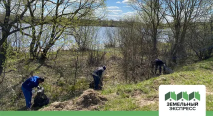 Уборка береговой зоны в поселке "Береговой"