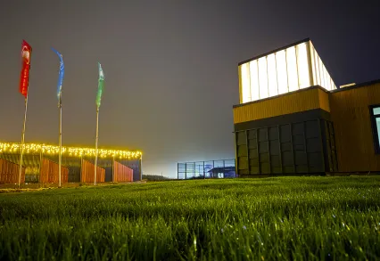 КП «Новое Растуново»: вечернее преображение у офиса продаж