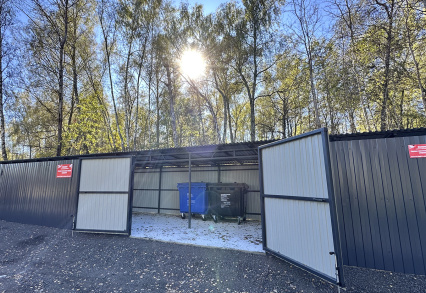 Комфорт для жителей: в «Земляничной Поляне» организован ежедневный вывоз мусора