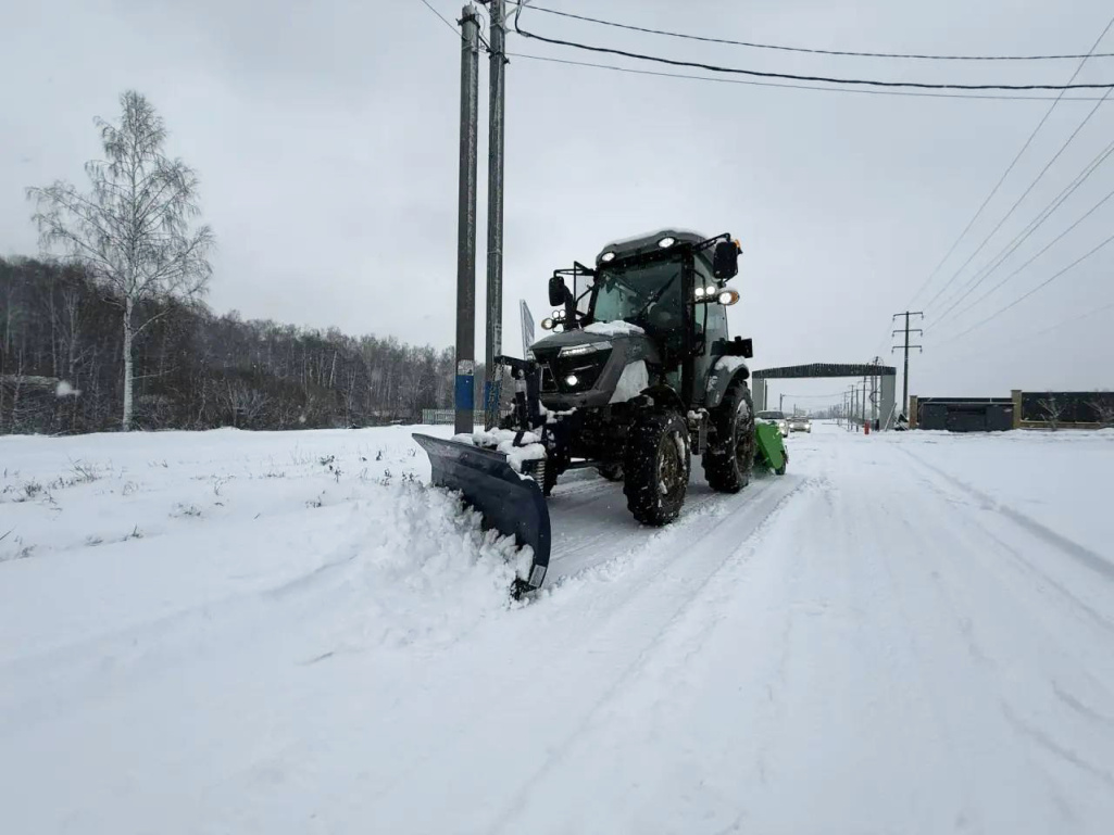 Масштабная уборка снега в «Династии»