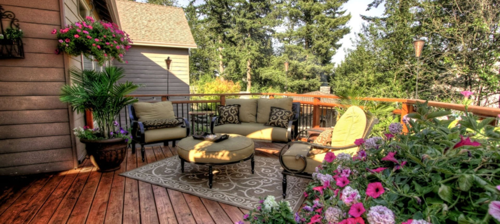 Построить жилой дом или купить дачу?